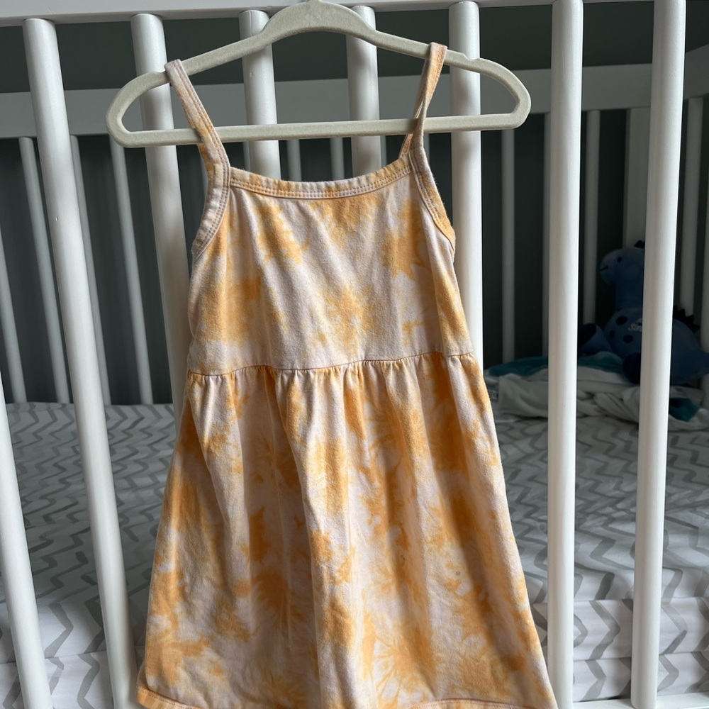 Old Navy Tie Dye Toddler Dress in Yellow and White 3T